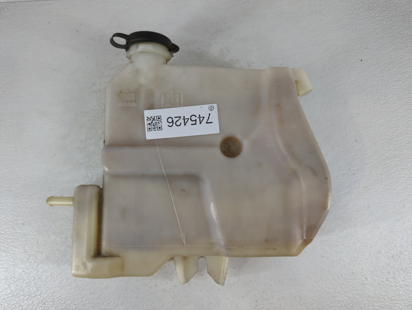 2004 Chevrolet Impala Radiator Coolant Overflow Expansion Tank Bottle 745426 - Oemusedautoparts1.com