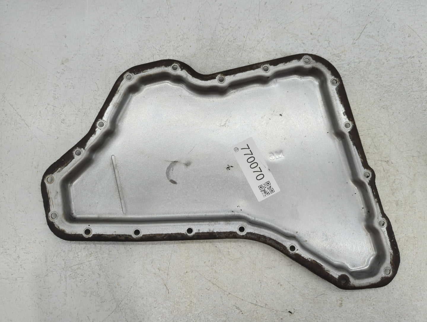 2000-2005 Chevrolet Impala Engine Oil Pan Fits Fits 1995 1996 1997 1998 1999 2000 2001 2002 2003 2004 2005 OEM Used Auto Par