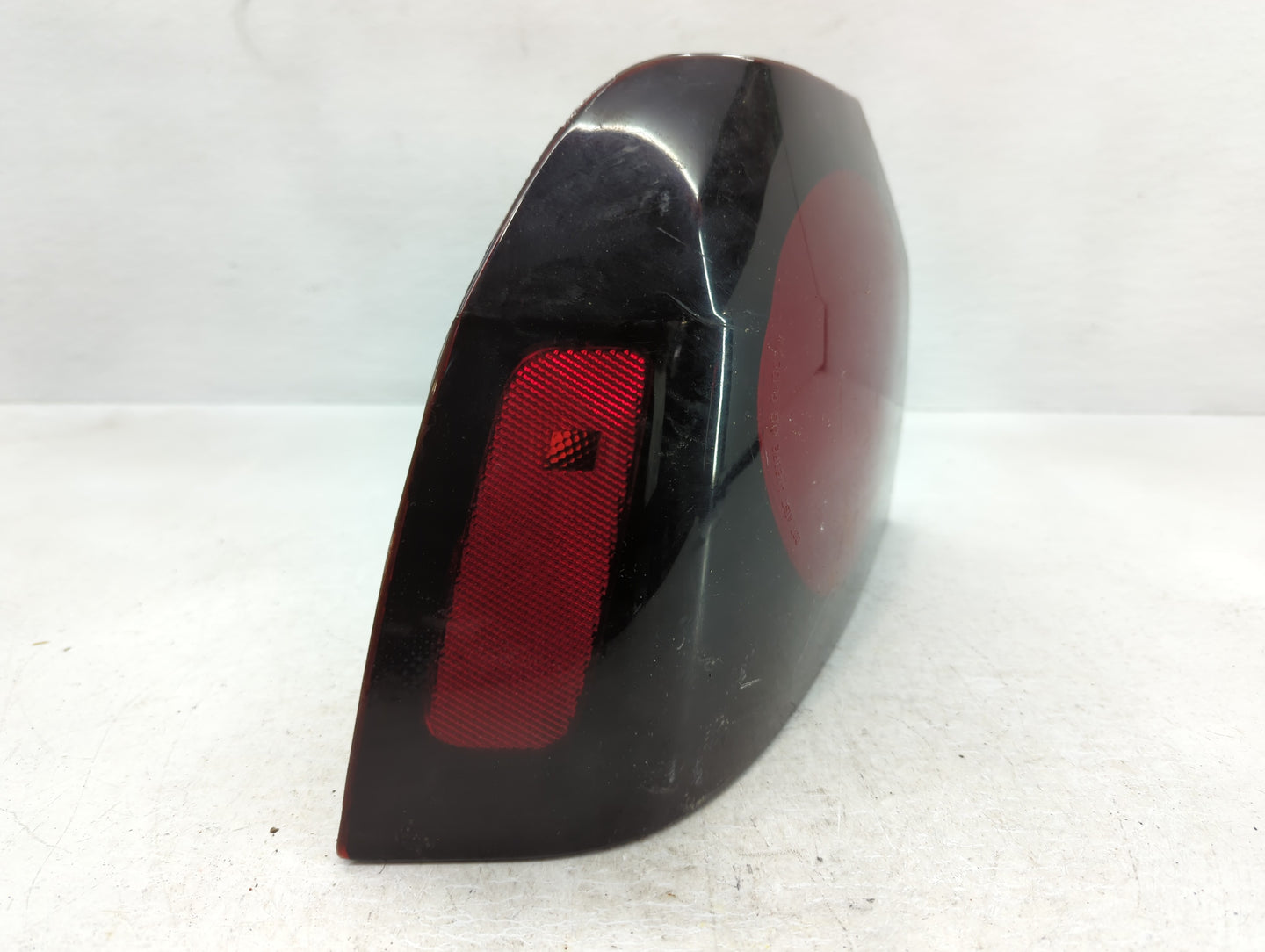 2004-2005 Chevrolet Impala Tail Light Assembly Driver Left OEM P/N:16525261 Fits Fits 2004 2005 OEM Used Auto Parts - Oemuse