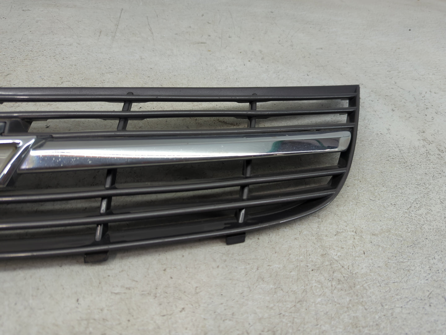 2000-2005 Chevrolet Impala Front Grille Bumper Not Included - Oemusedautoparts1.com