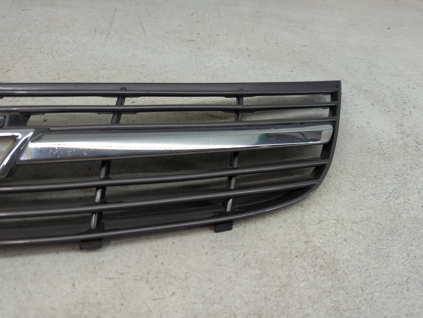 2000-2005 Chevrolet Impala Front Grille Bumper Not Included - Oemusedautoparts1.com