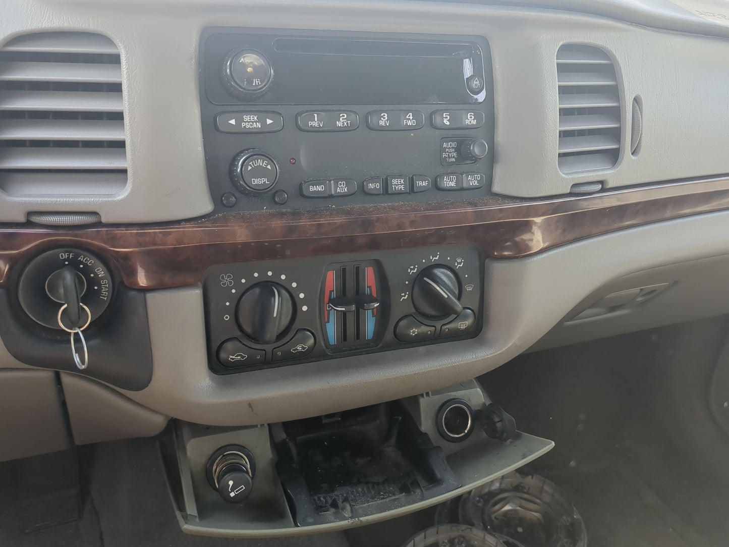 2004-2005 Chevrolet Impala Climate Control Module Temperature AC/Heater Replacement Fits Fits 2004 2005 OEM Used Auto Parts 