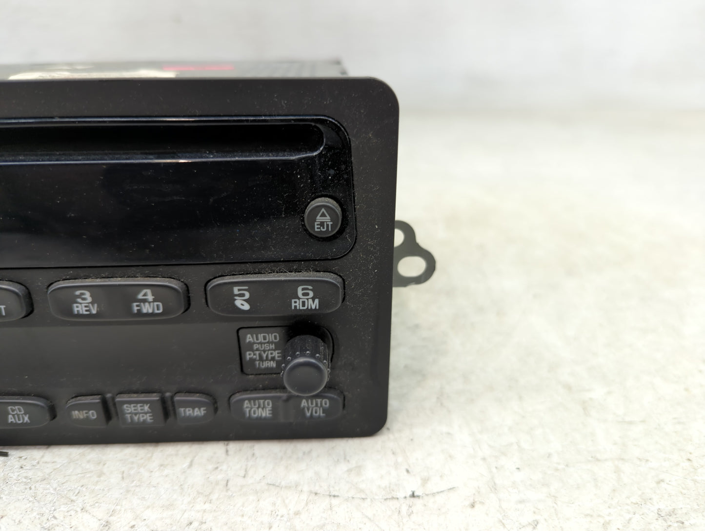2002-2005 Chevrolet Impala Radio AM FM Cd Player Receiver Replacement Fits Fits 2002 2003 2004 2005 OEM Used Auto Parts - Oe