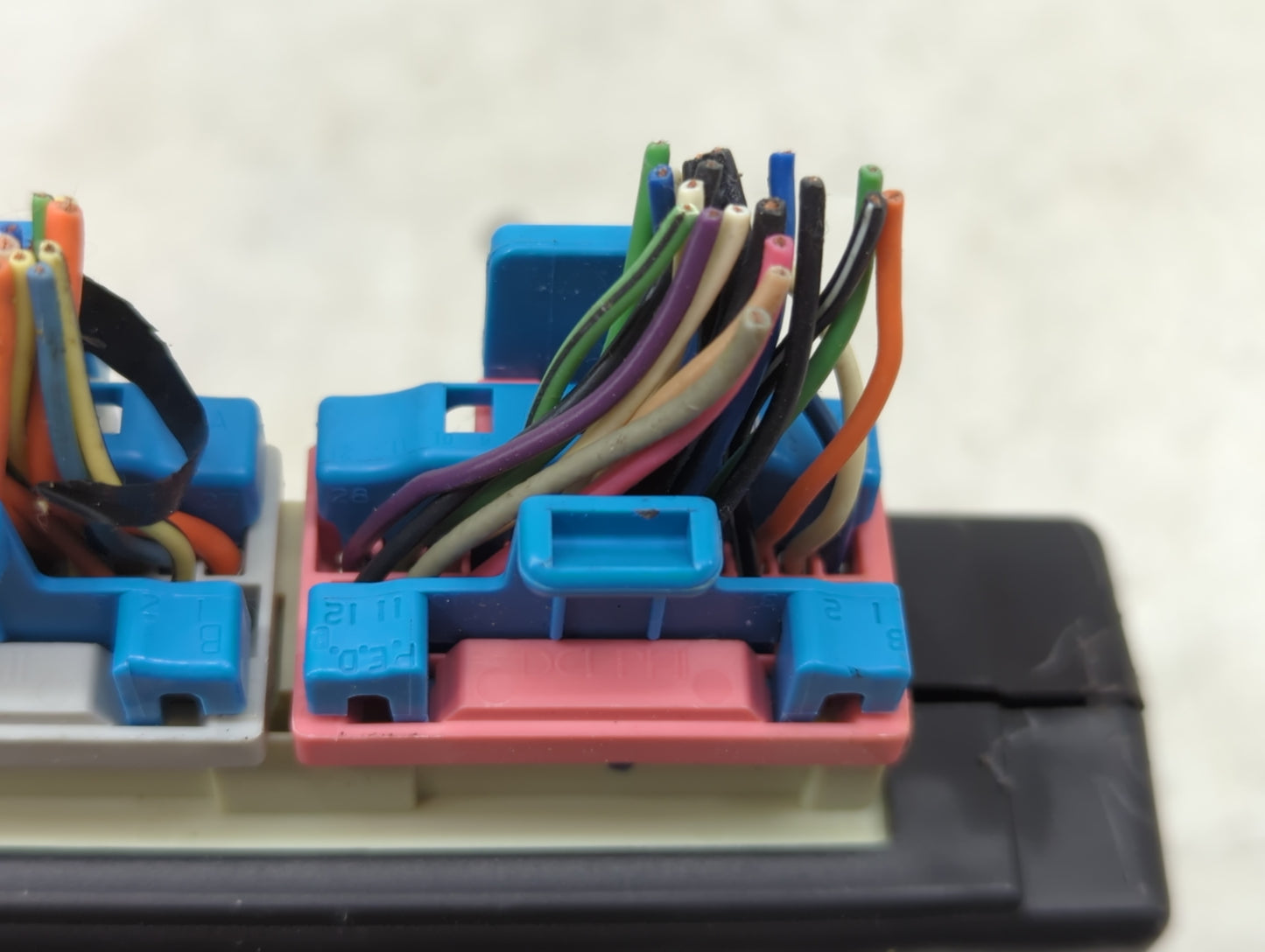 2005-2005 Chevrolet Impala Body Control Module Bcm Inner Cabin Fuse Box - Oemusedautoparts1.com