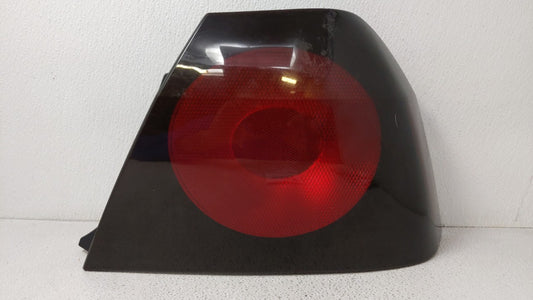 2004-2005 Chevrolet Impala Tail Light Assembly Passenger Right OEM P/N:49209454 16525262 Fits Fits 2004 2005 OEM Used Auto P