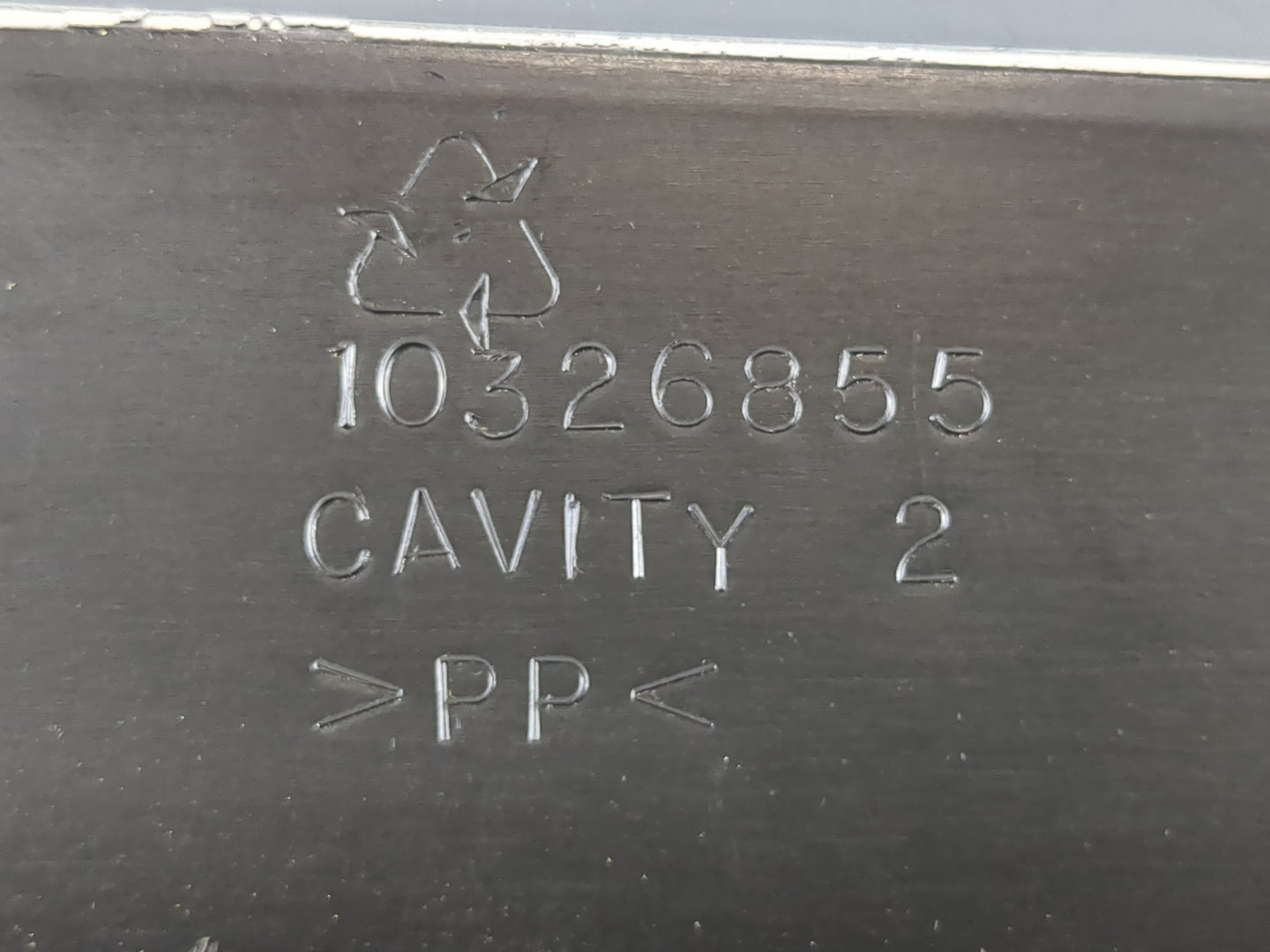 2005 Chevrolet Impala Passenger Glove Box Door Storage Compartment - Oemusedautoparts1.com