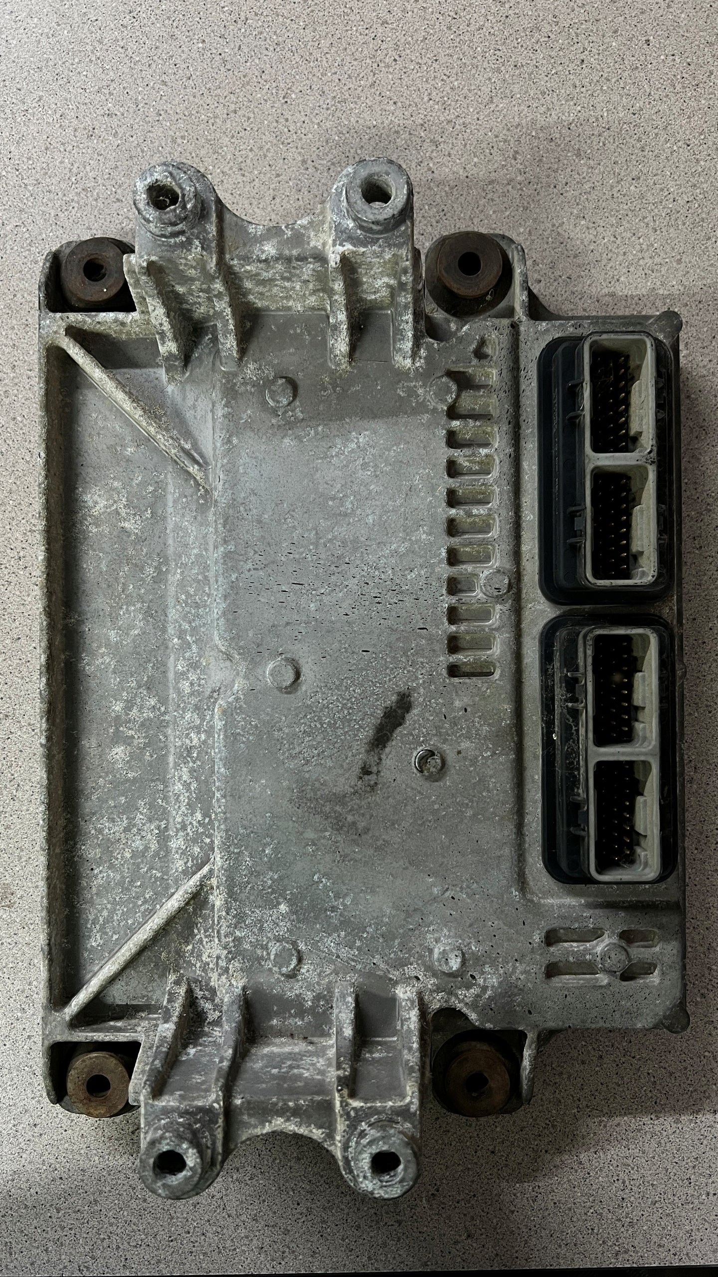 2005 Chevrolet International PCM Engine Control Computer ECU ECM PCU OEM P/N:5WY7194/01 1839368C1 Fits OEM Used Auto Parts -