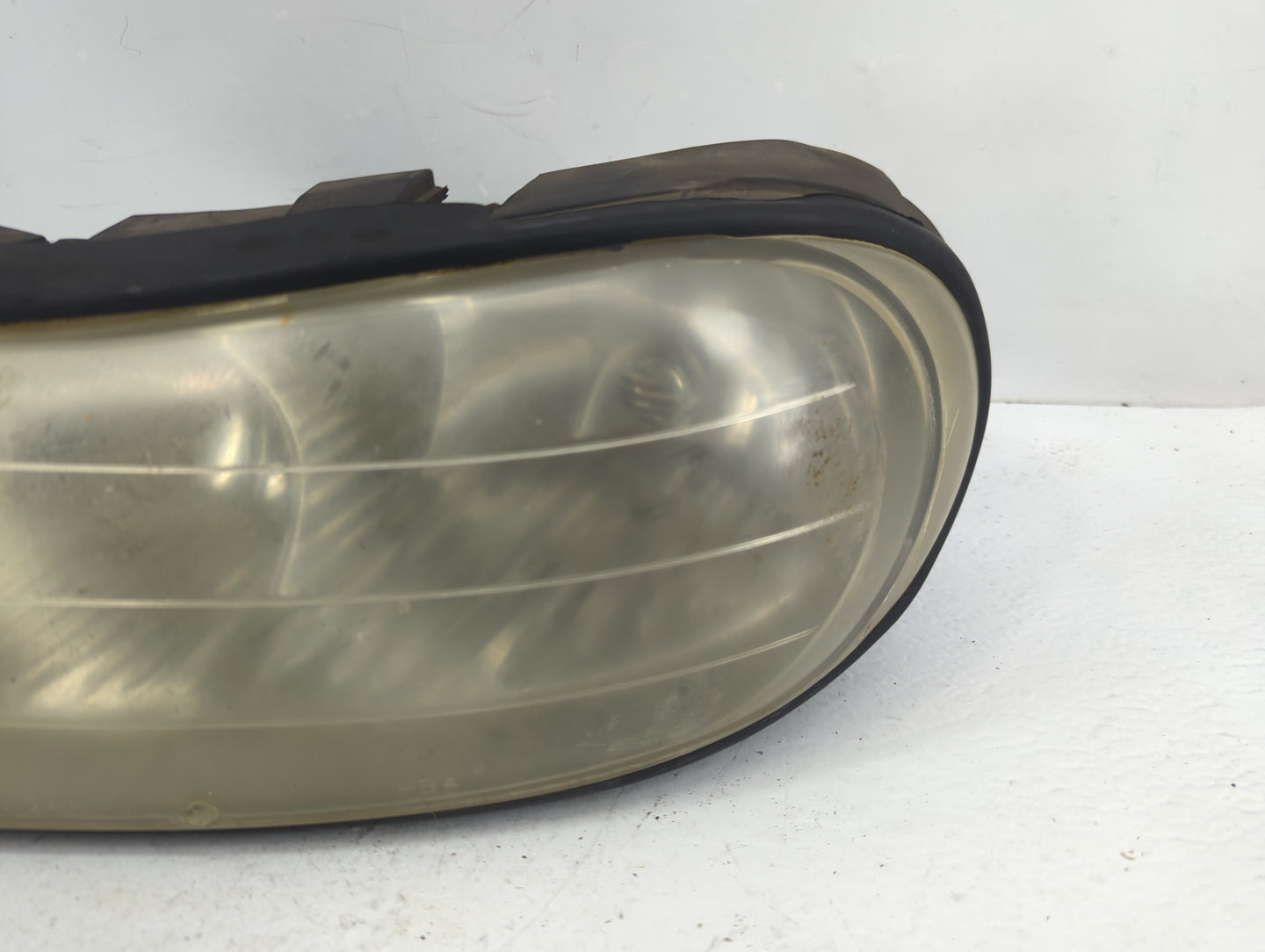 1997-2005 Chevrolet Malibu Driver Left Oem Head Light Headlight Lamp - Oemusedautoparts1.com