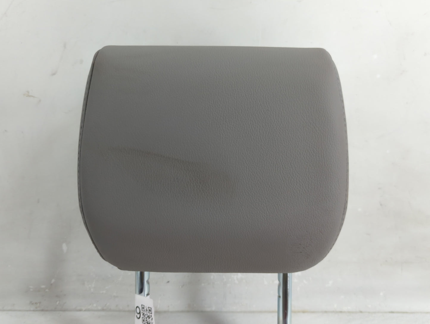 2005-2006 Chevrolet Malibu Headrest Head Rest Rear Seat Fits Fits 2005 2006 OEM Used Auto Parts - Oemusedautoparts1.com