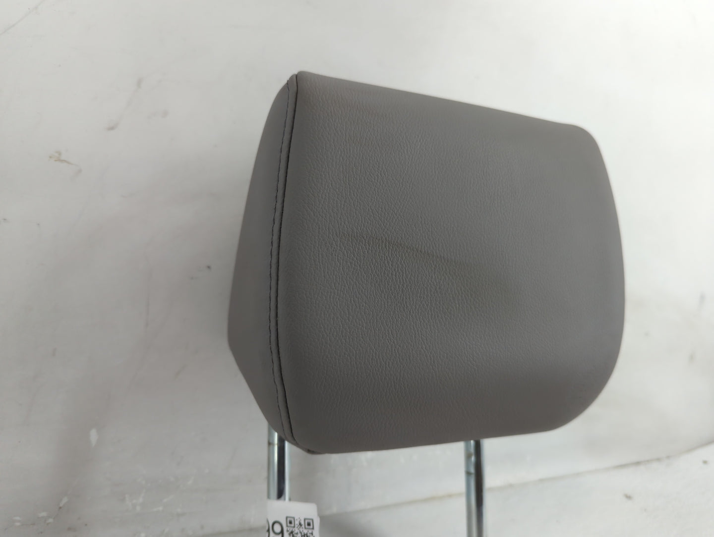 2005-2006 Chevrolet Malibu Headrest Head Rest Rear Seat Fits Fits 2005 2006 OEM Used Auto Parts - Oemusedautoparts1.com