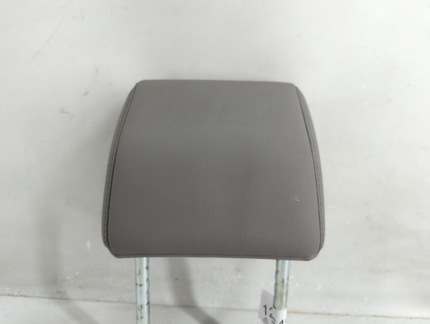 2005-2006 Chevrolet Malibu Headrest Head Rest Rear Seat Fits Fits 2005 2006 OEM Used Auto Parts - Oemusedautoparts1.com