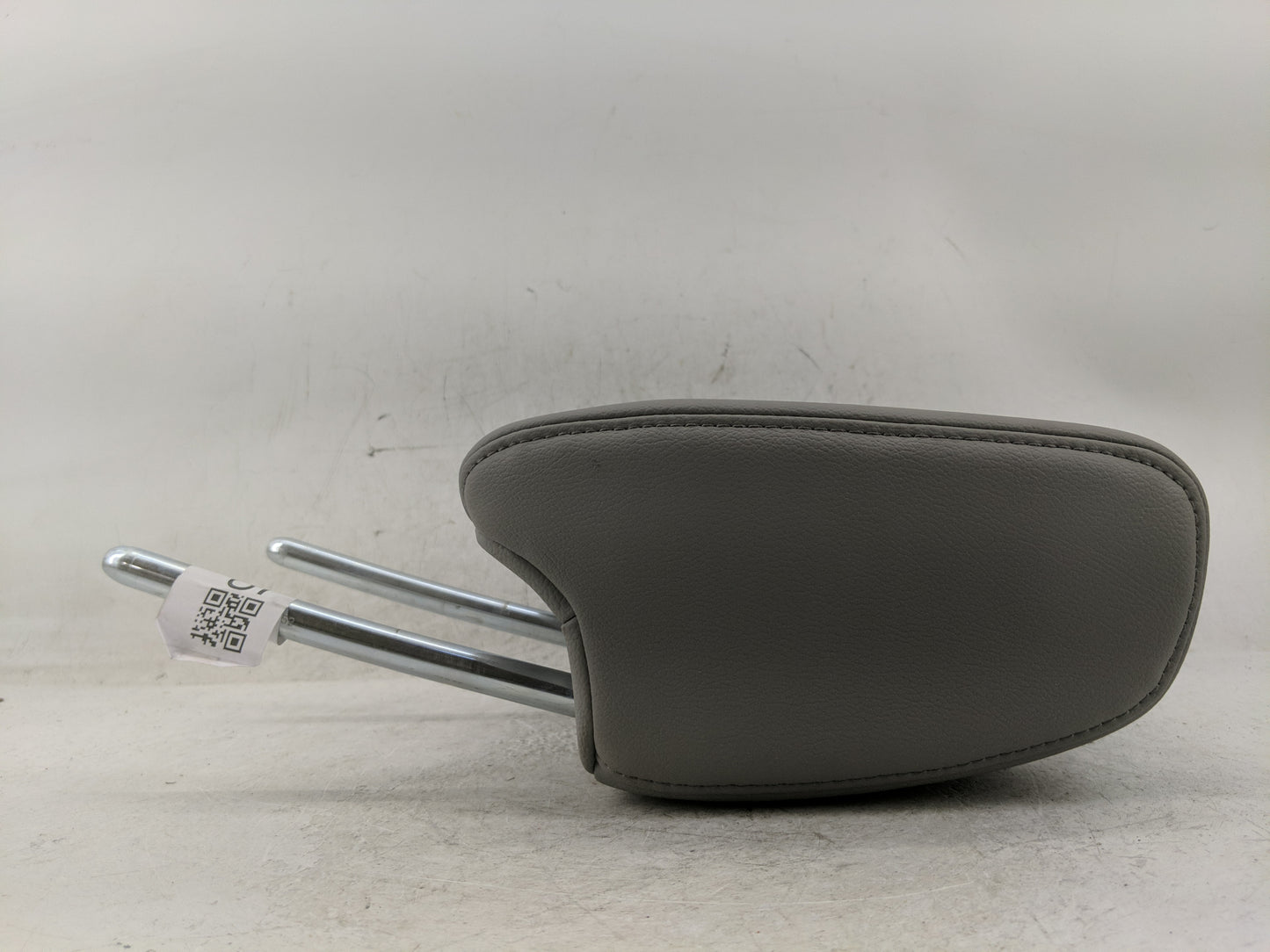 2005-2006 Chevrolet Malibu Headrest Head Rest Front Driver Passenger Seat Fits Fits 2005 2006 OEM Used Auto Parts - Oemuseda