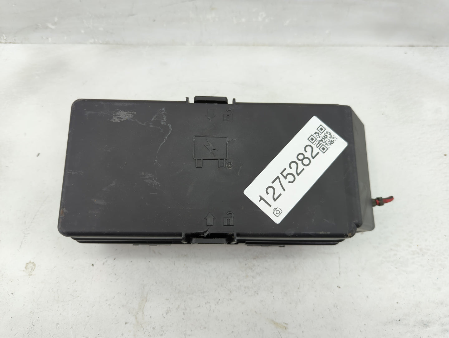 2005 Chevrolet Malibu Fusebox Fuse Box Panel Relay Module P/N:15496357 Fits OEM Used Auto Parts - Oemusedautoparts1.com