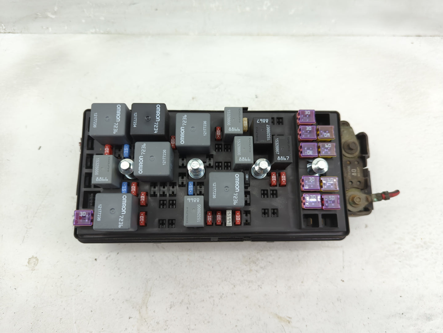 2005 Chevrolet Malibu Fusebox Fuse Box Panel Relay Module P/N:15496357 Fits OEM Used Auto Parts - Oemusedautoparts1.com