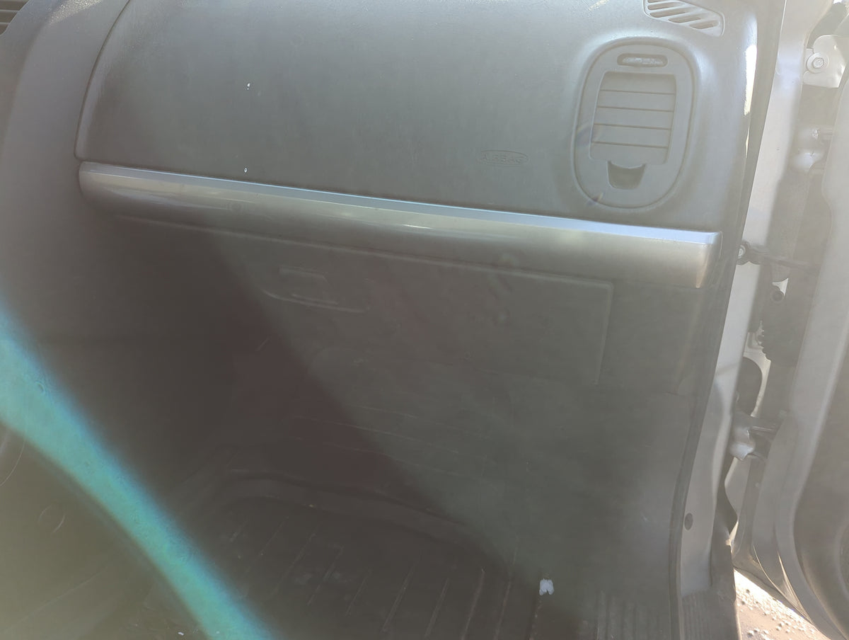 2005 Chevrolet Malibu Passenger Glove Box Door Storage Compartment 1277789 - Oemusedautoparts1.com