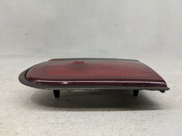 2005 Chevrolet Malibu Tail Light Assembly Passenger Right OEM P/N:22605914 22605915 Fits OEM Used Auto Parts