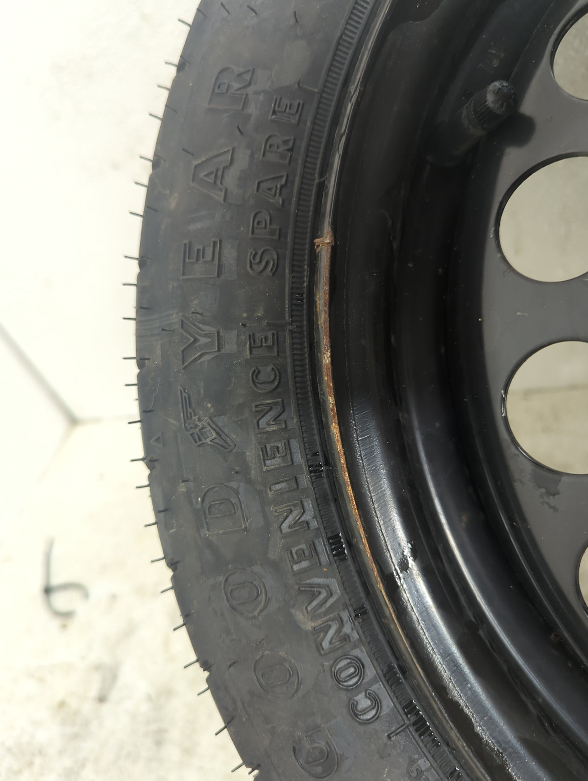 1997-2005 Chevrolet Malibu Spare Donut Tire Wheel Rim Oem - Oemusedautoparts1.com