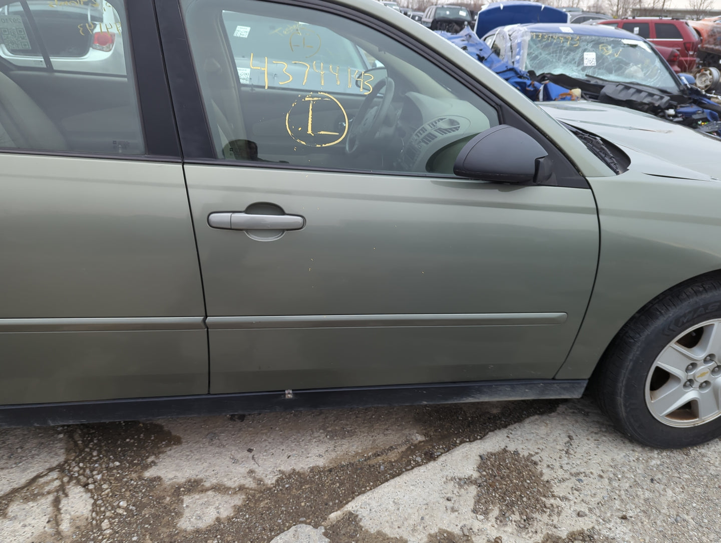 2004-2008 Chevrolet Malibu Passenger Front Door Oem 1304566 - Oemusedautoparts1.com