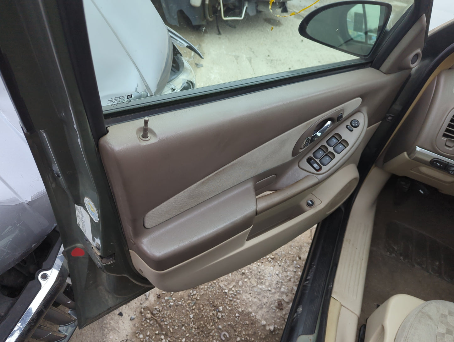 2005 Chevrolet Malibu Front Left Driver Interior Door Panel Trim 1304670 - Oemusedautoparts1.com