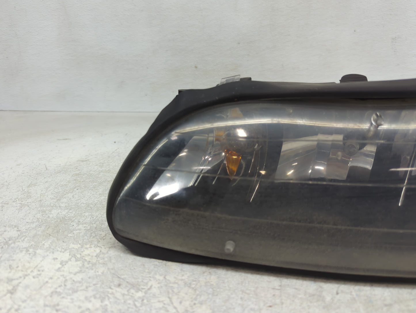 1997-2005 Chevrolet Malibu Driver Left Oem Head Light Headlight Lamp - Oemusedautoparts1.com