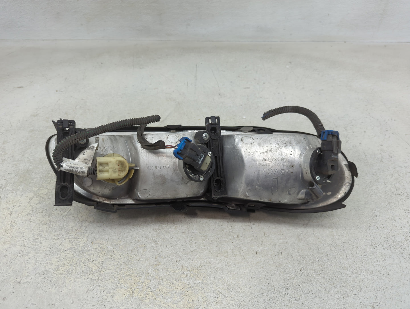 1997-2005 Chevrolet Malibu Driver Left Oem Head Light Headlight Lamp - Oemusedautoparts1.com