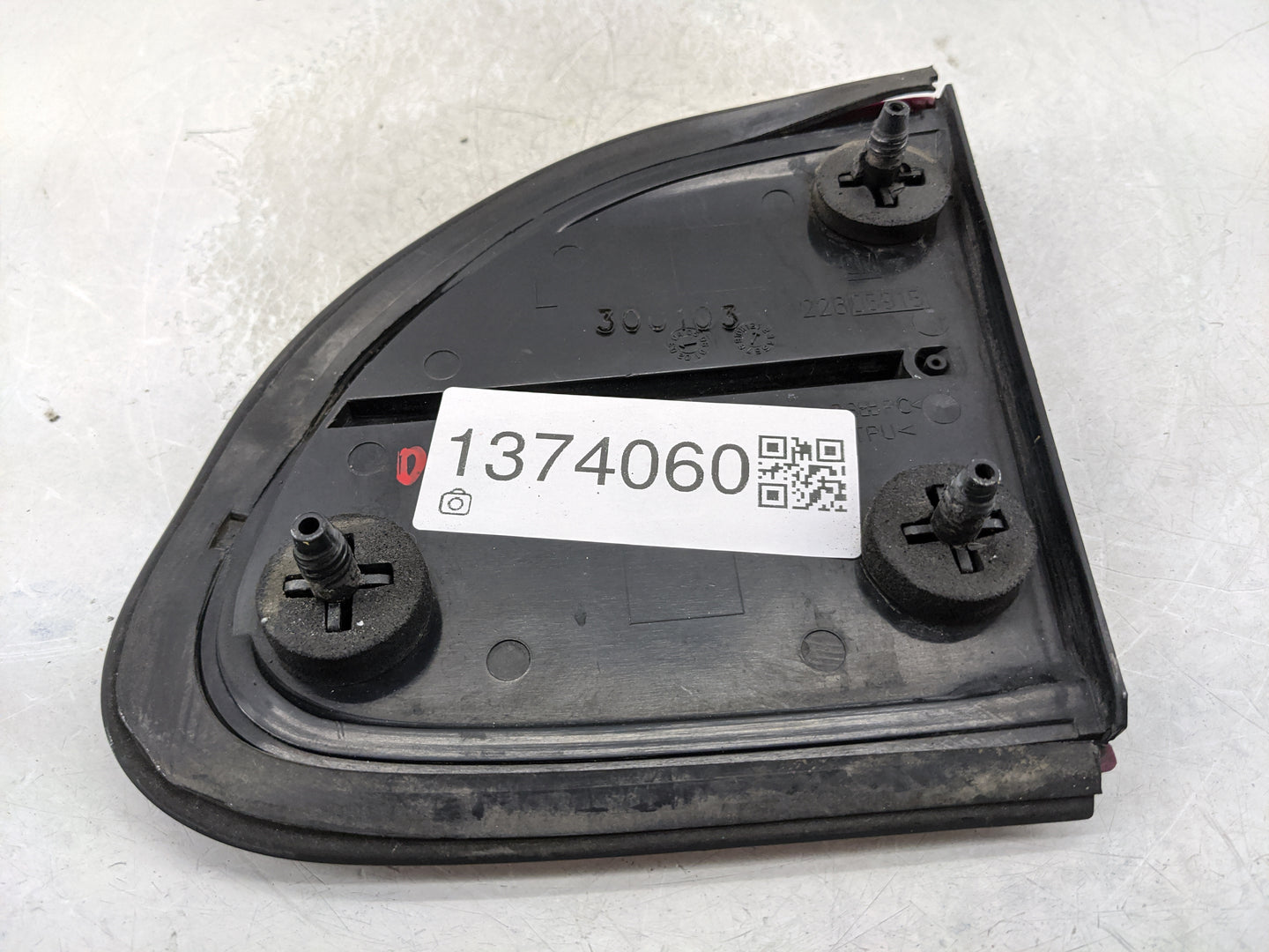 2005 Chevrolet Malibu Tail Light Assembly Driver Left OEM P/N:22605915 Fits OEM Used Auto Parts - Oemusedautoparts1.com