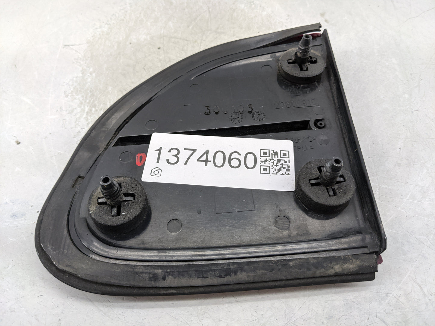 2005 Chevrolet Malibu Tail Light Assembly Driver Left OEM P/N:22605915 Fits OEM Used Auto Parts - Oemusedautoparts1.com