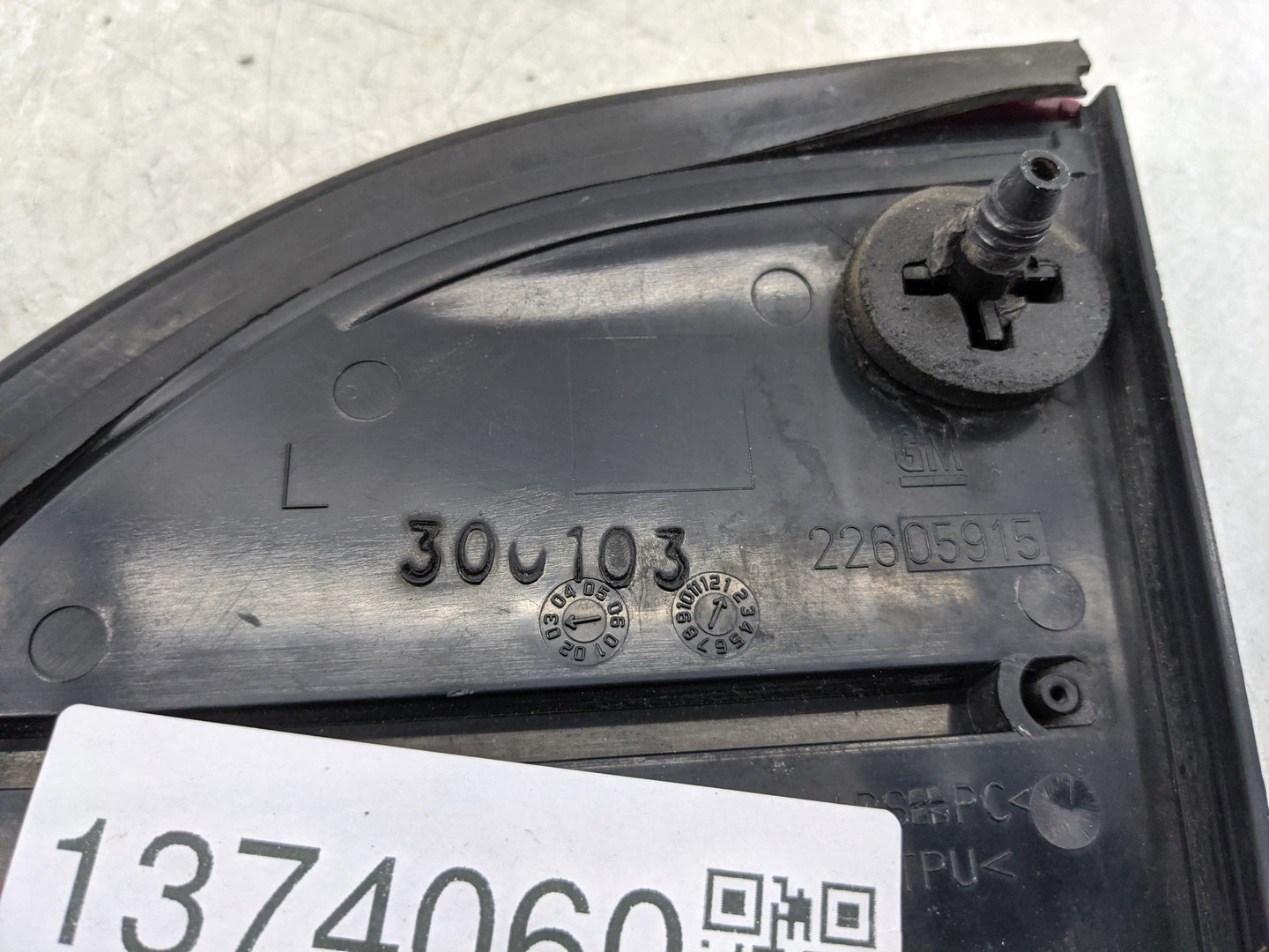 2005 Chevrolet Malibu Tail Light Assembly Driver Left OEM P/N:22605915 Fits OEM Used Auto Parts - Oemusedautoparts1.com