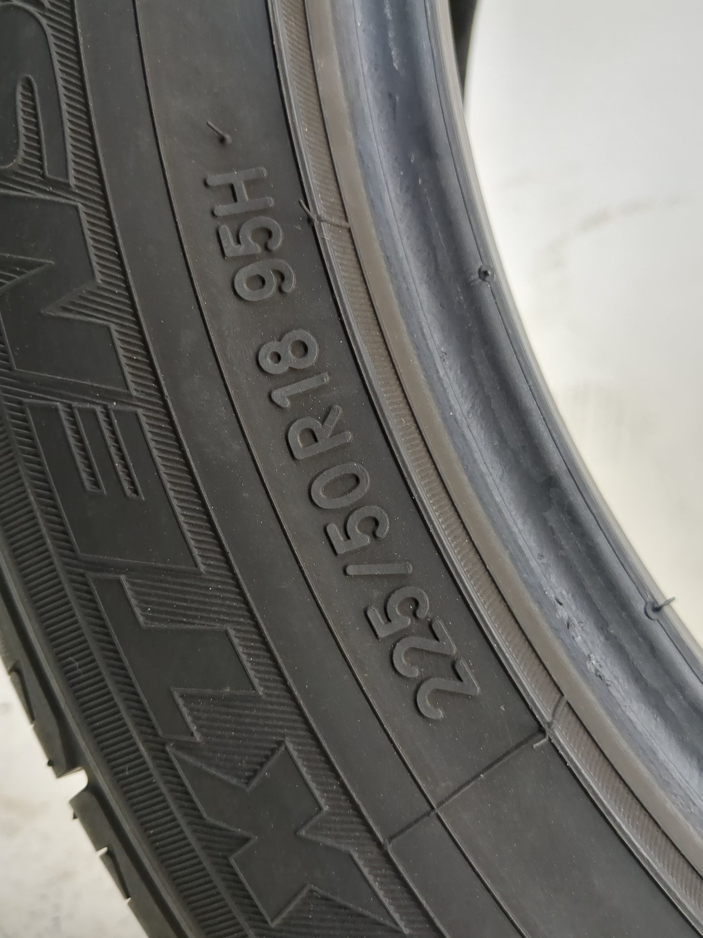 Used Tire 225/50R18 TOYO EXTENSA A/S II 95H - Tread Depth 10/32 - Oemusedautoparts1.com