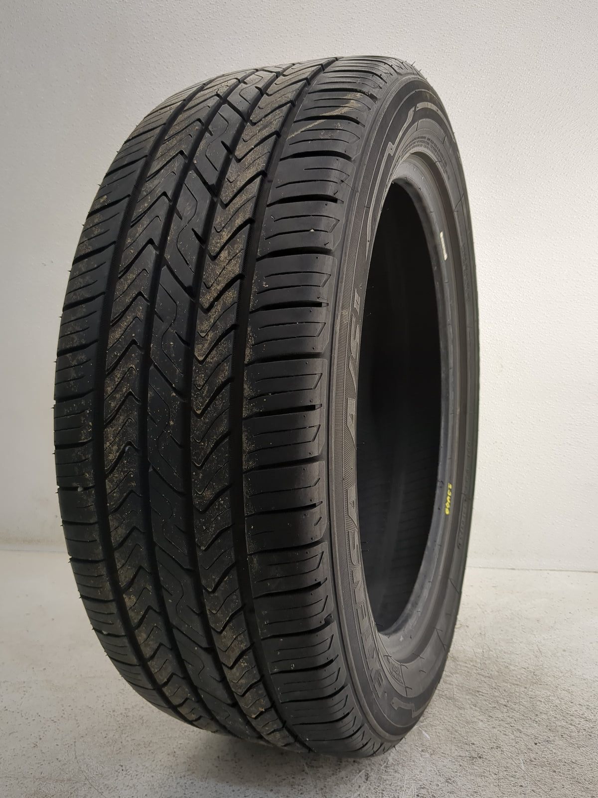 Used Tire 225/50R18 TOYO EXTENSA A/S II 95H - Tread Depth 10/32 - Oemusedautoparts1.com