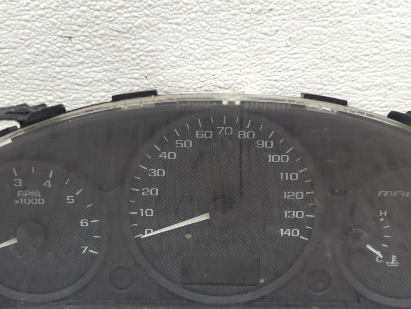 2004-2005 Chevrolet Malibu Instrument Cluster Speedometer Gauges P/N:22732544 Fits Fits 2004 2005 OEM Used Auto Parts - Oemu