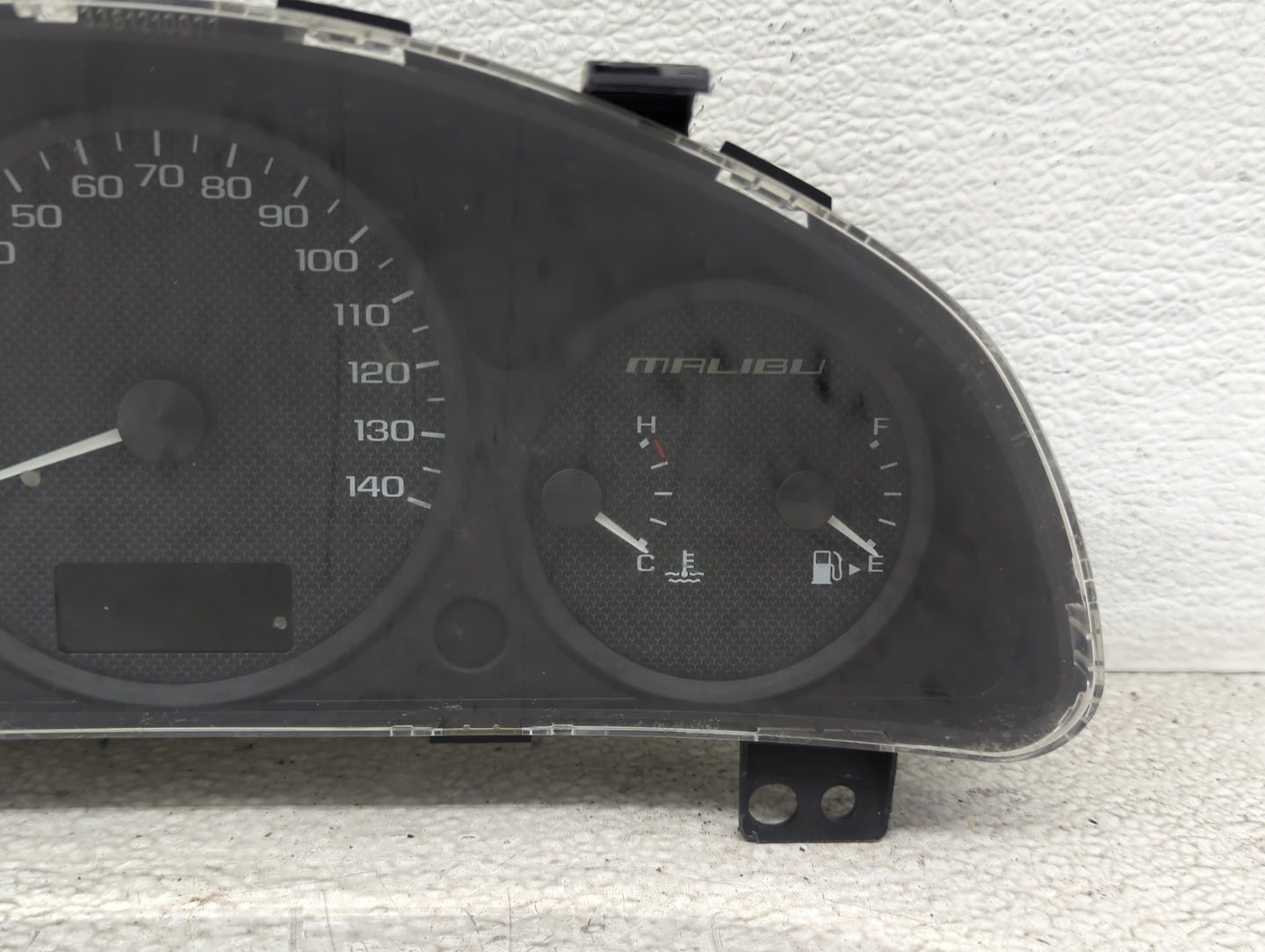 2004-2005 Chevrolet Malibu Instrument Cluster Speedometer Gauges P/N:22732544 Fits Fits 2004 2005 OEM Used Auto Parts - Oemu