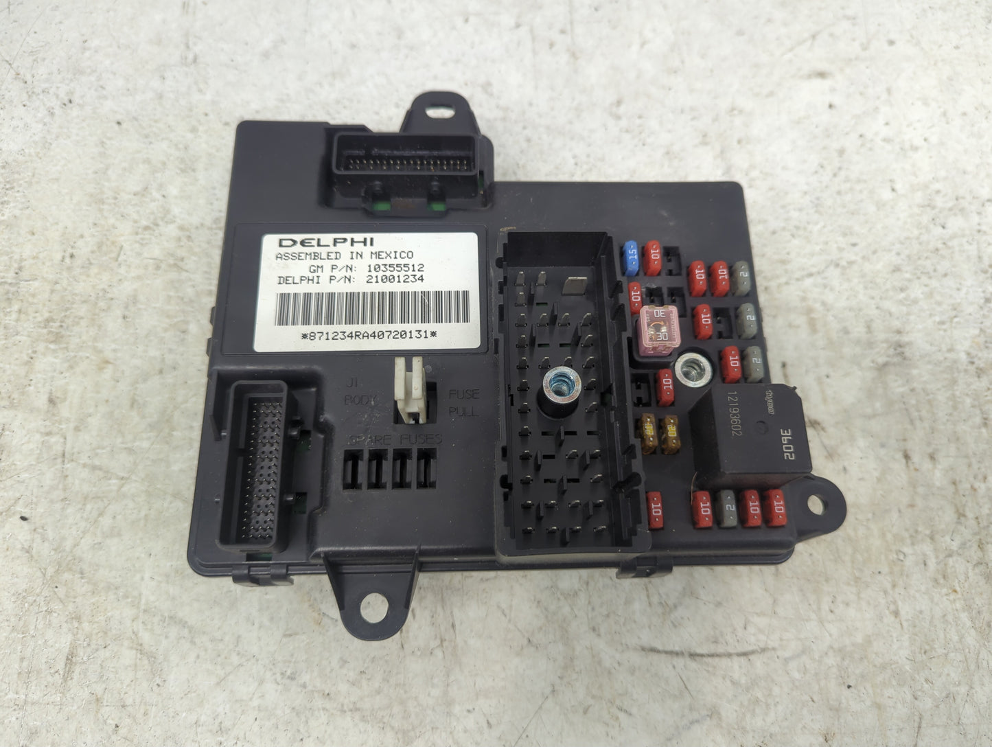 2000-2005 Chevrolet Malibu Fusebox Fuse Box Panel Relay Module P/N:21001234 10355512 Fits Fits 2000 2001 2002 2003 2004 2005