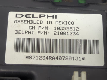 2000-2005 Chevrolet Malibu Fusebox Fuse Box Panel Relay Module P/N:21001234 10355512 Fits Fits 2000 2001 2002 2003 2004 2005 OEM Used Auto Parts