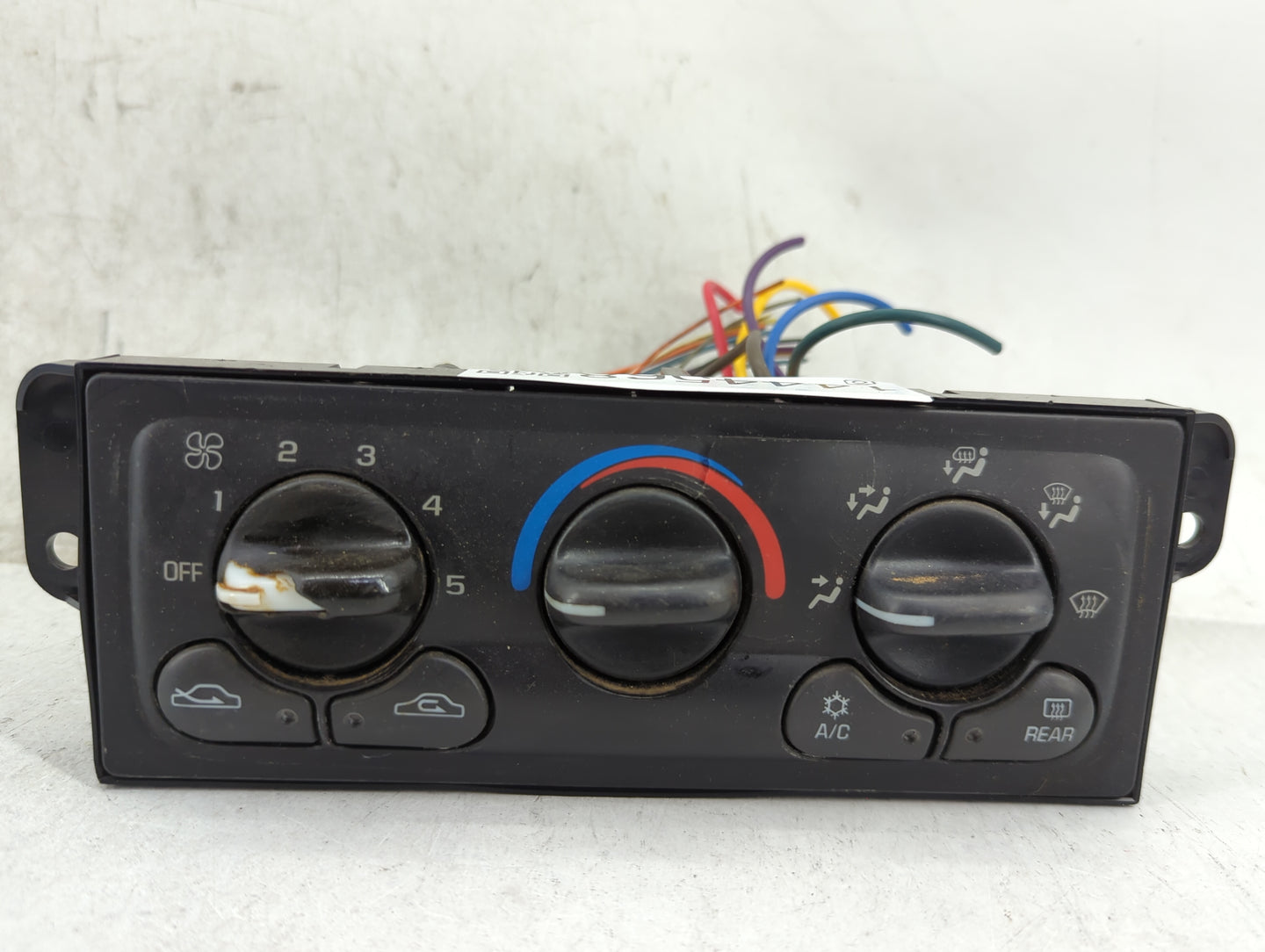 2001-2005 Chevrolet Malibu Climate Control Module Temperature AC/Heater Replacement P/N:20816214 22718118 Fits OEM Used Auto