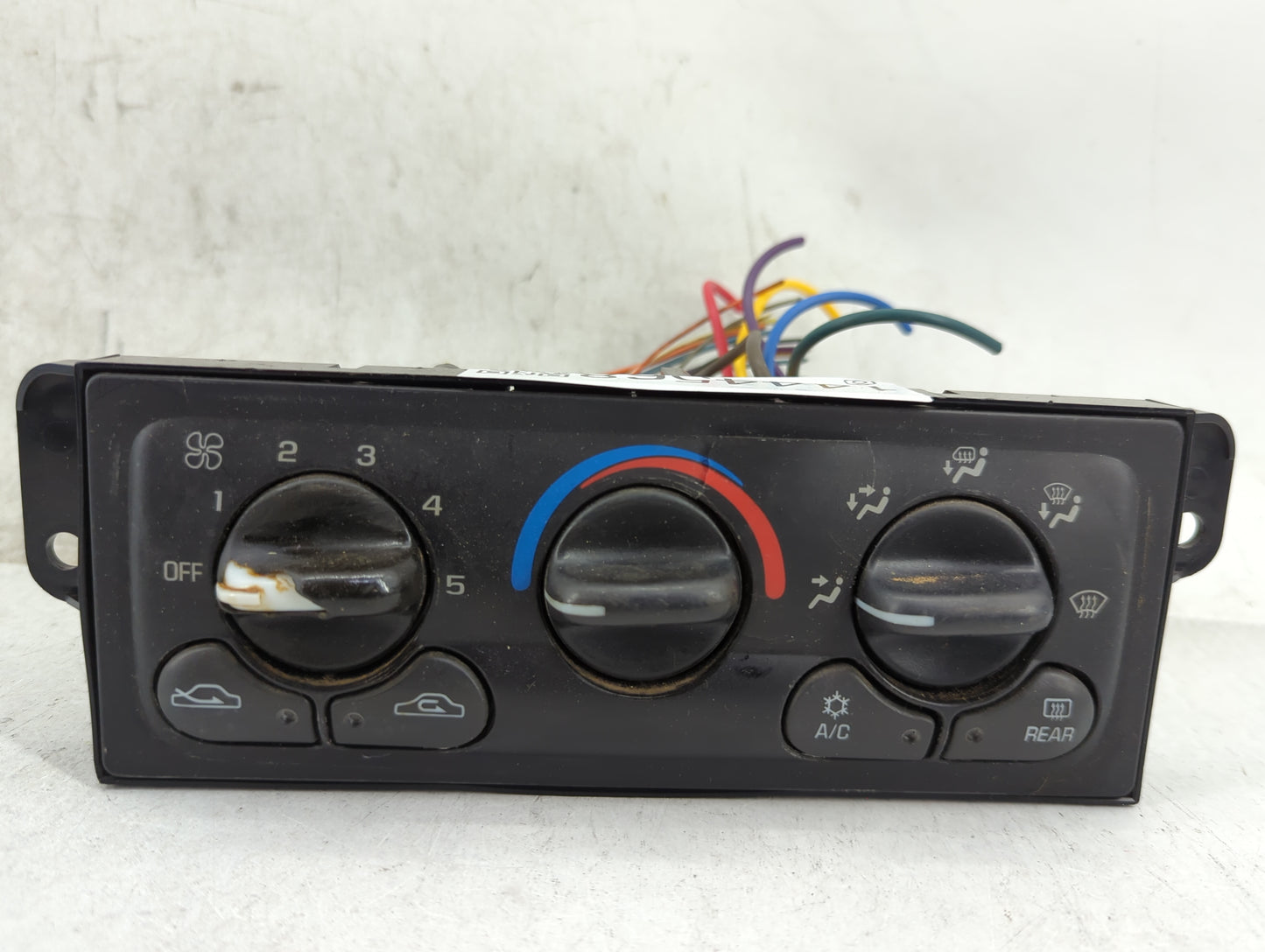 2001-2005 Chevrolet Malibu Climate Control Module Temperature AC/Heater Replacement P/N:20816214 22718118 Fits OEM Used Auto