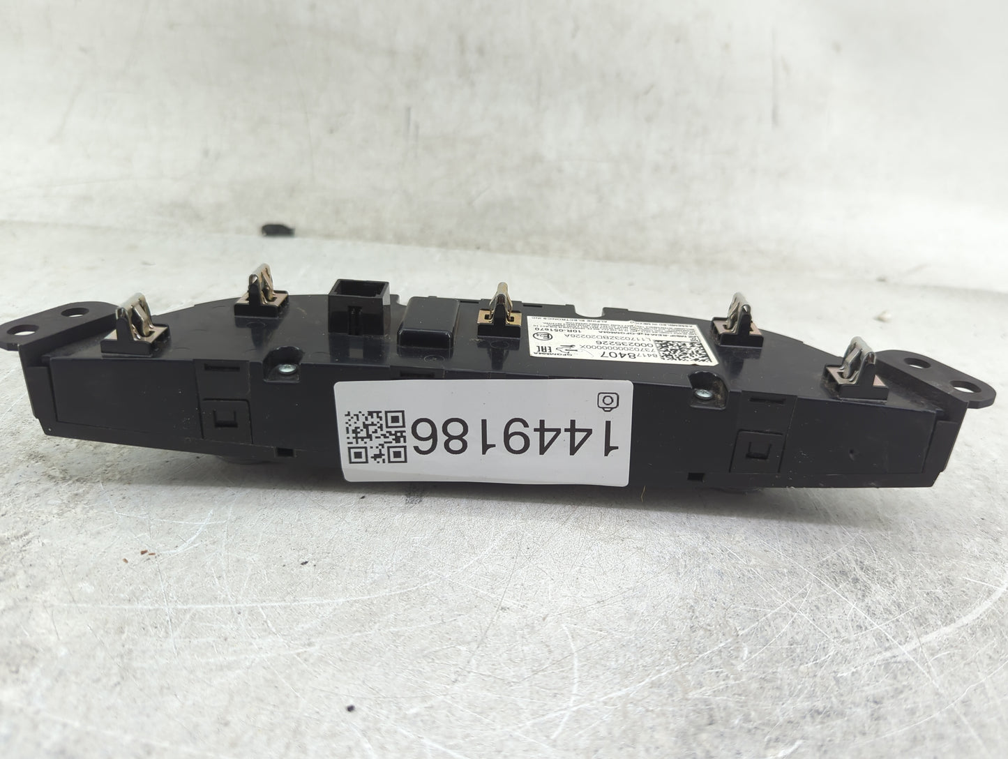 2016-2017 Chevrolet Malibu Climate Control Module Temperature AC/Heater Replacement Fits Fits 2016 2017 OEM Used Auto Parts 