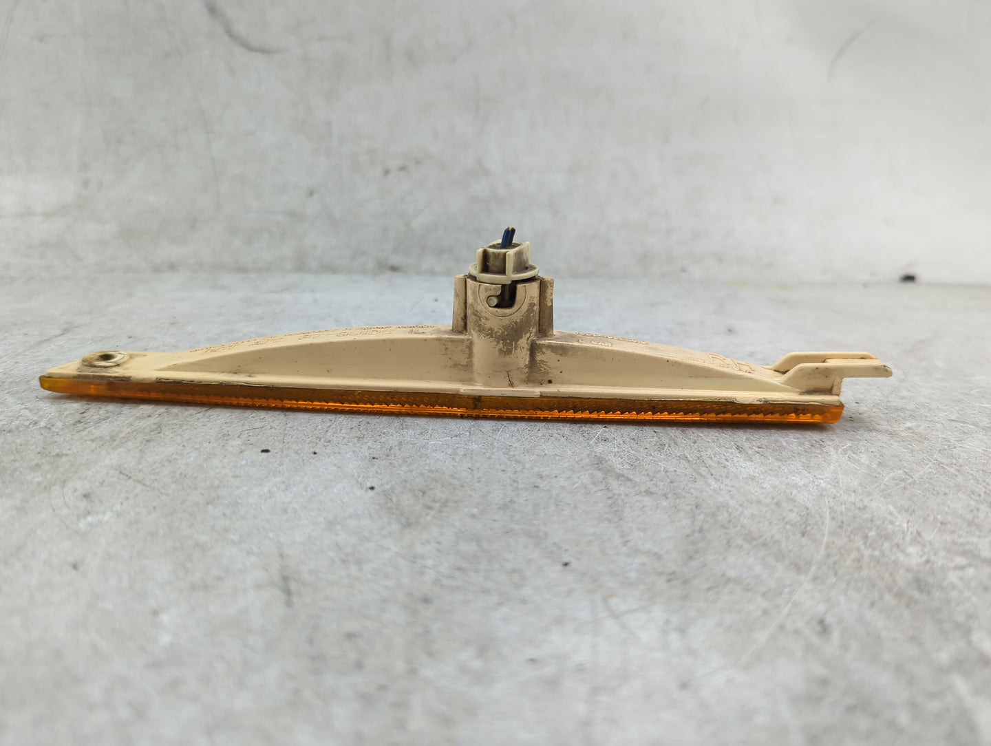 2004-2005 Chevrolet Malibu Passenger Right Oem Front Light Lamp Orange - Oemusedautoparts1.com