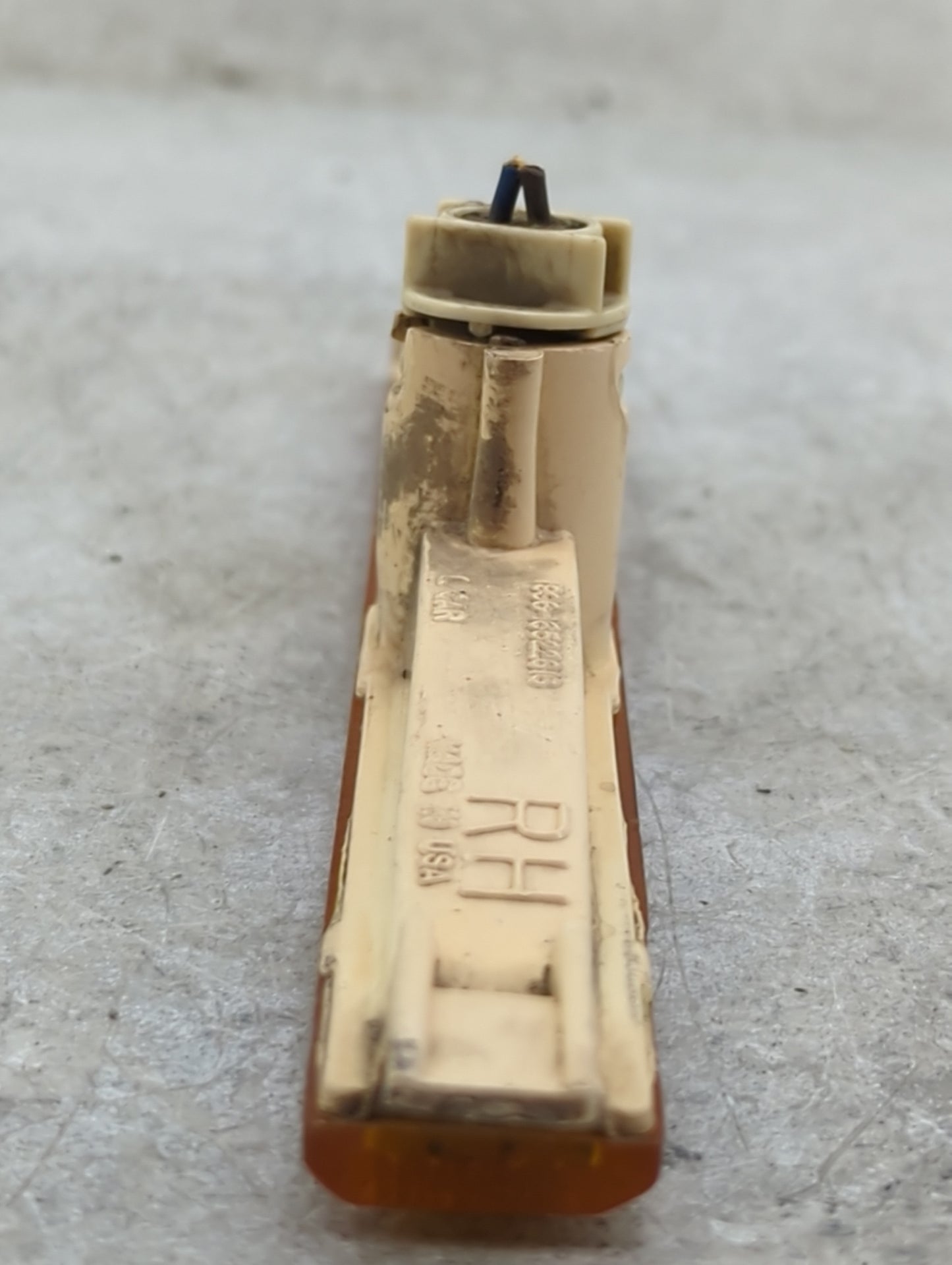 2004-2005 Chevrolet Malibu Passenger Right Oem Front Light Lamp Orange - Oemusedautoparts1.com