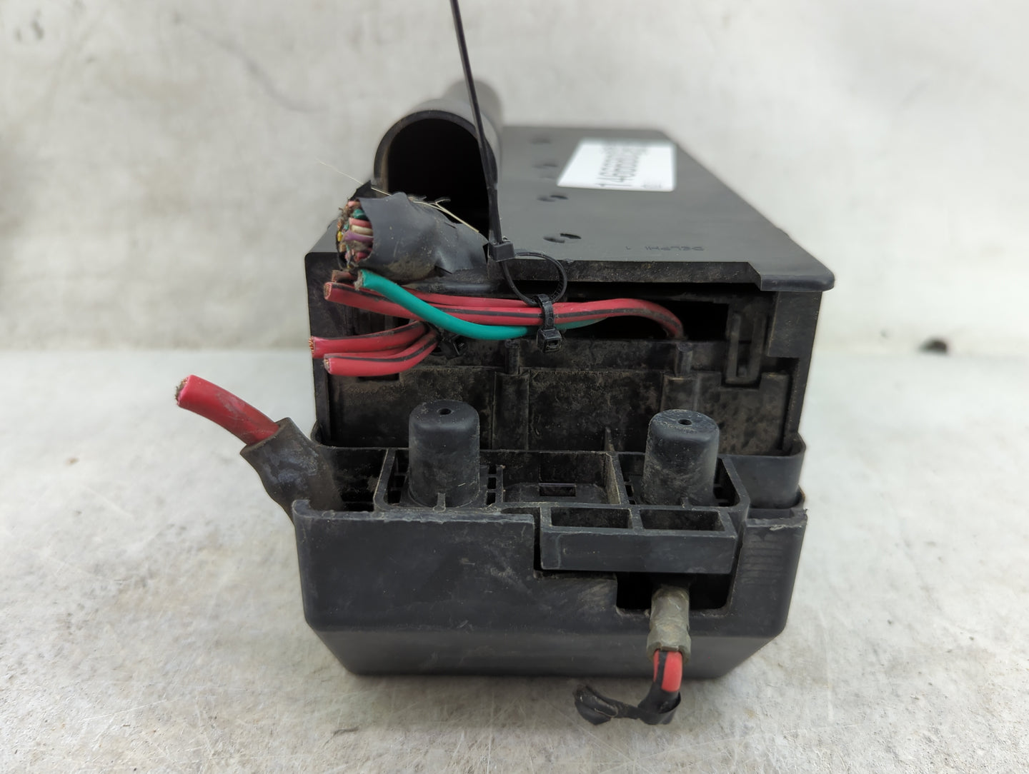2005 Chevrolet Malibu Fusebox Fuse Box Panel Relay Module Fits OEM Used Auto Parts - Oemusedautoparts1.com