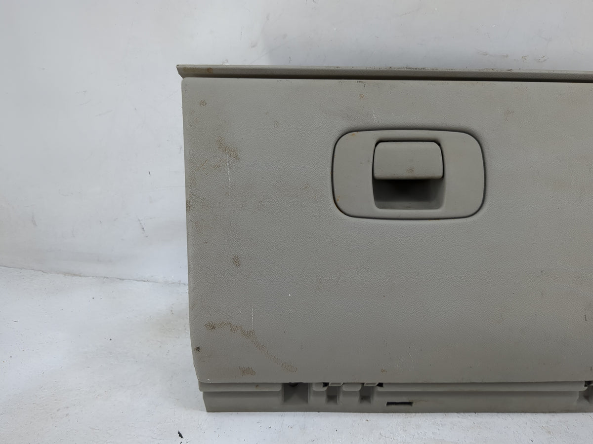 2005 Chevrolet Malibu Passenger Glove Box Door Storage Compartment Tan - Oemusedautoparts1.com
