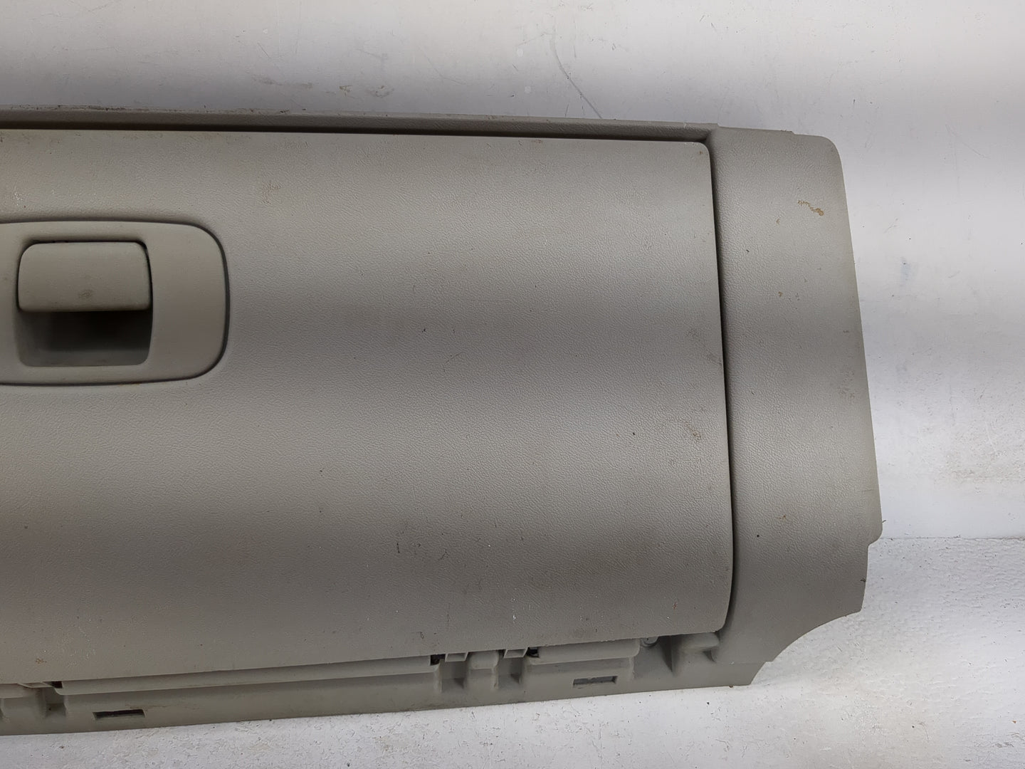 2005 Chevrolet Malibu Passenger Glove Box Door Storage Compartment Tan - Oemusedautoparts1.com