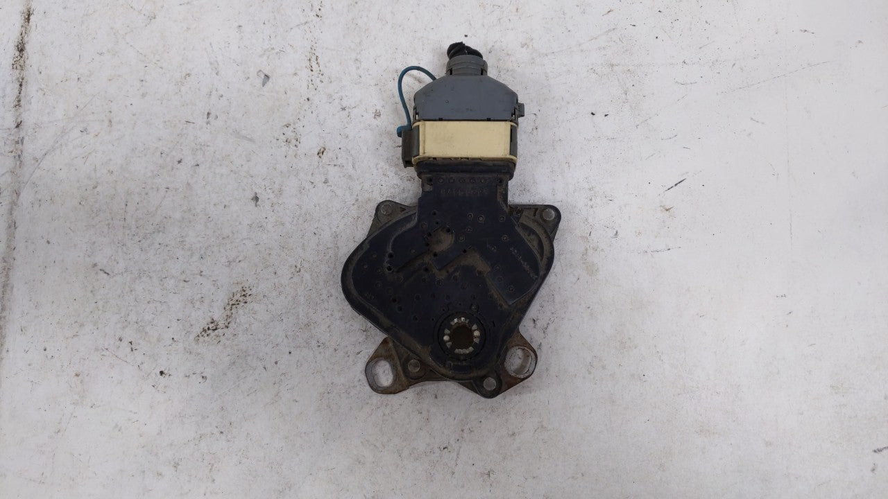 2005 Chevrolet Malibu Chassis Control Module Ccm Bcm Body Control - Oemusedautoparts1.com