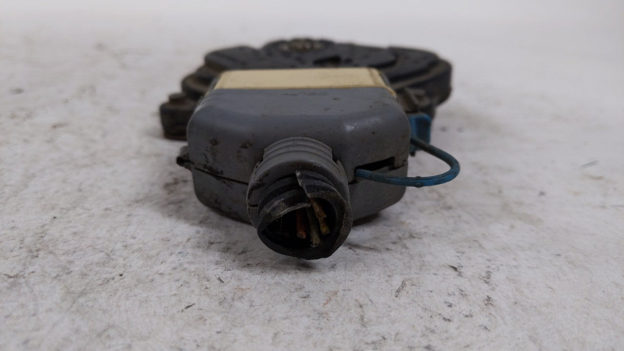 2005 Chevrolet Malibu Chassis Control Module Ccm Bcm Body Control - Oemusedautoparts1.com