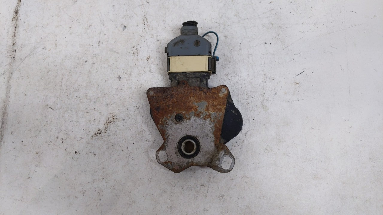 2005 Chevrolet Malibu Chassis Control Module Ccm Bcm Body Control - Oemusedautoparts1.com