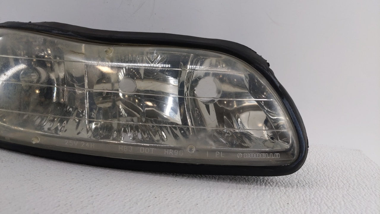 1997-2005 Chevrolet Malibu Passenger Right Oem Head Light Headlight Lamp - Oemusedautoparts1.com