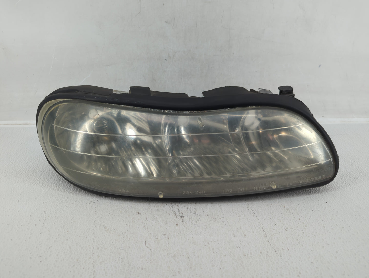 1997-2005 Chevrolet Malibu Passenger Right Oem Head Light Headlight Lamp - Oemusedautoparts1.com