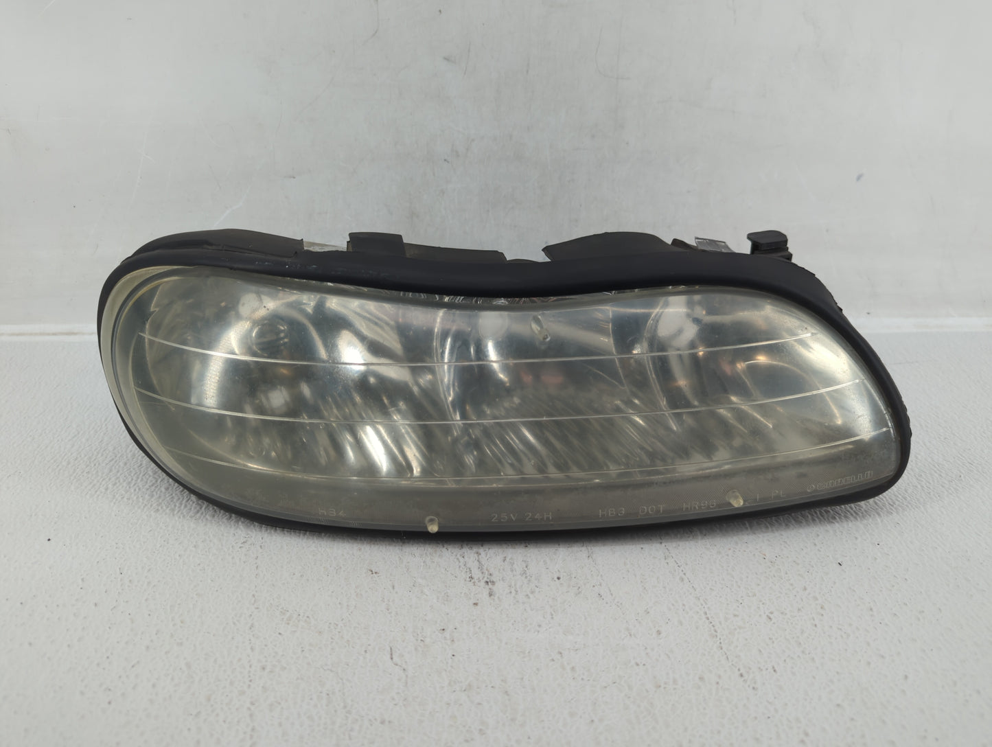 1997-2005 Chevrolet Malibu Passenger Right Oem Head Light Headlight Lamp - Oemusedautoparts1.com