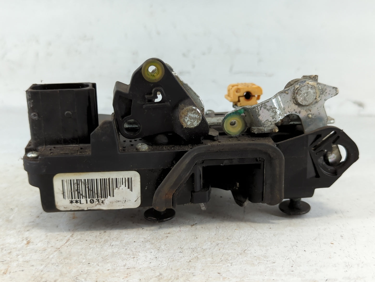 2005 Chevrolet Malibu Door Latch - Oemusedautoparts1.com