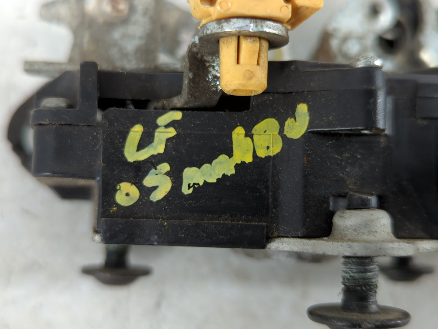 2005 Chevrolet Malibu Door Latch - Oemusedautoparts1.com